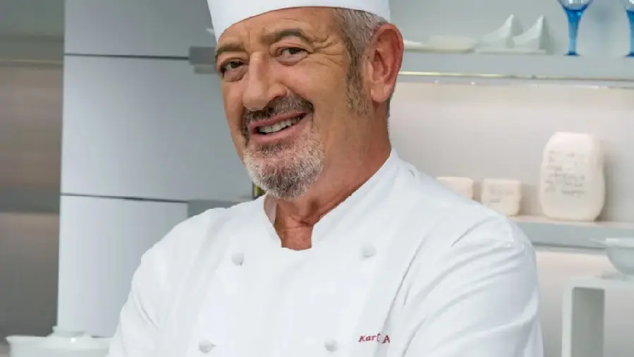 Karlos Arguiñano ha aplaudido el trabajo de los sanitarios y de Simón en una entrevista en 'La Sexta' Karlos Arguiñano ha aplaudido el trabajo de los sanitarios y de Simón en una entrevista en 'La Sexta'