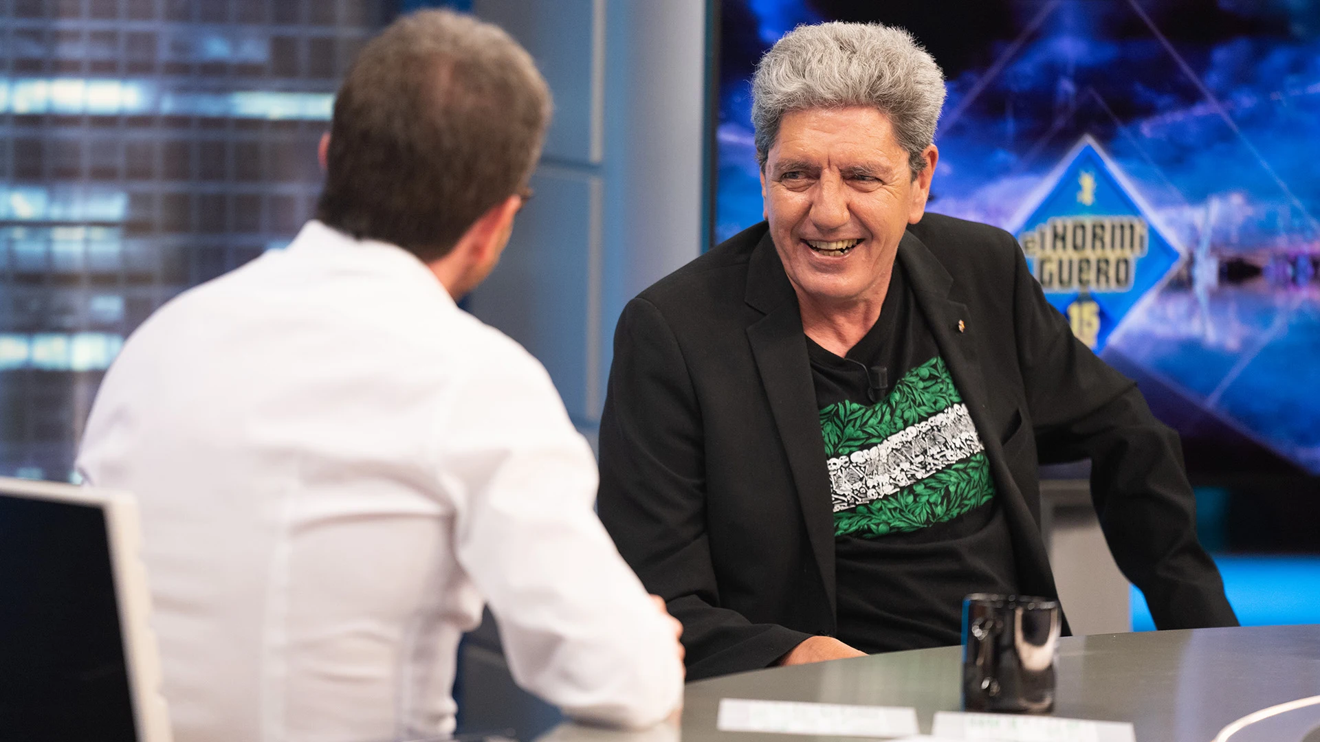 ¿Qué es más duro ser actor o llevar un bar? Antonio Dechent responde en 'El Hormiguero 3.0' ¿Qué es más duro ser actor o llevar un bar? Antonio Dechent responde en 'El Hormiguero 3.0'