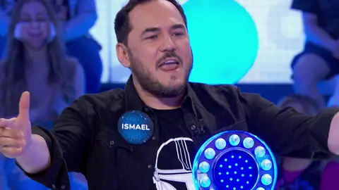 Ismael Serrano cumple el sueño de Roberto Leal cantando ‘Sevilla tiene un color especial’ Mejores momentos | 28 de junio