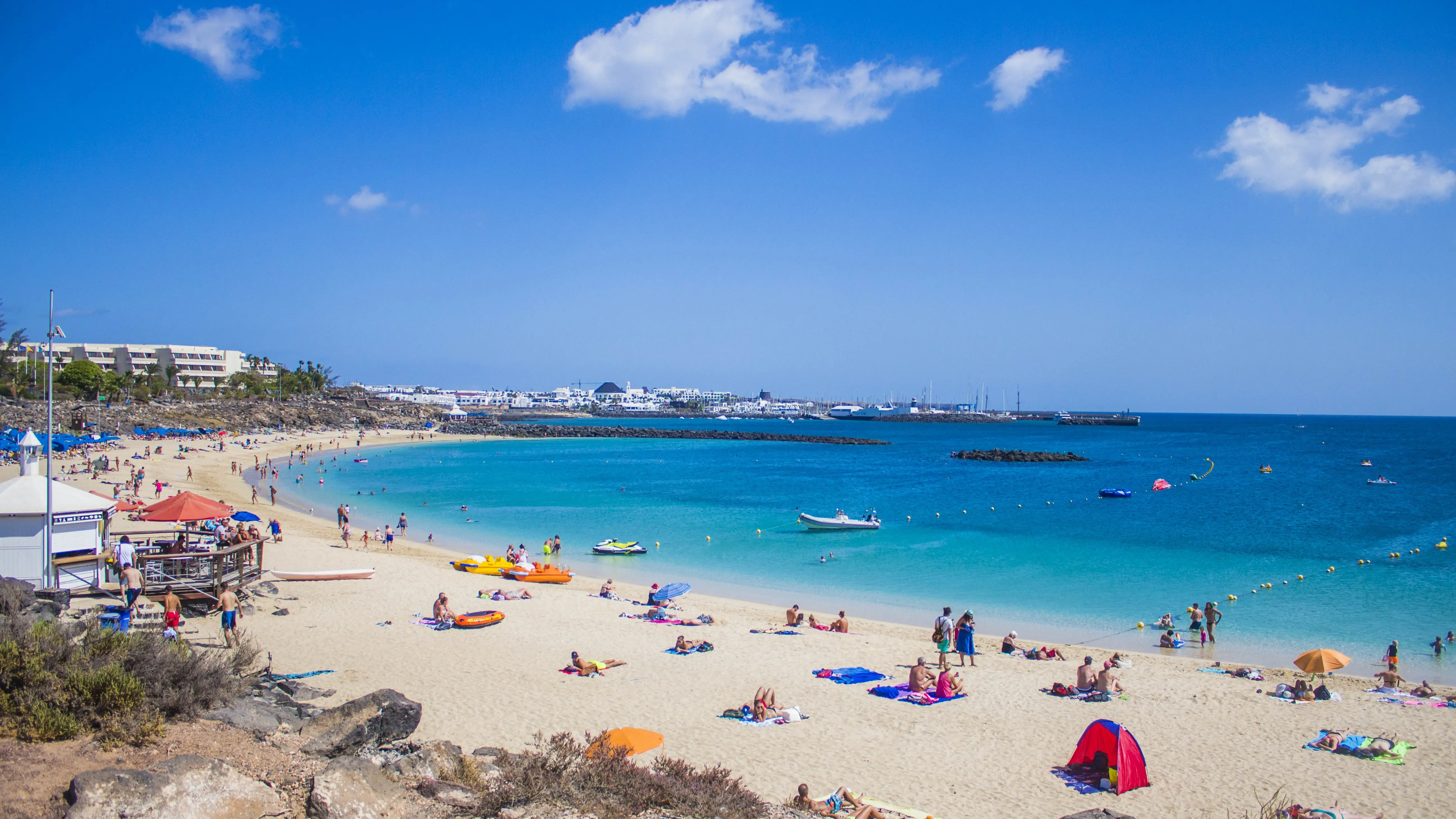 Estas son las 25 nuevas playas españolas con bandera azul Estas son las 25 nuevas playas españolas con bandera azul