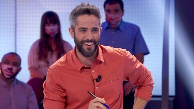 La magistral lección de Roberto Leal con un número mágico que sorprende a Javier