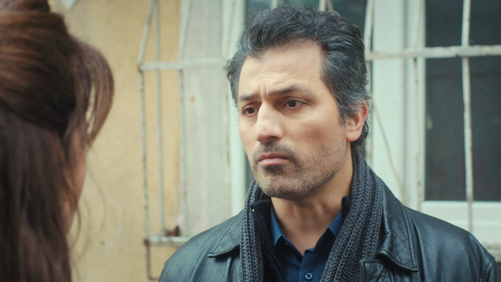 Avance de ‘Mujer: Arif comparte con Ceyda sus más oscuras sospechas sobre Sirin