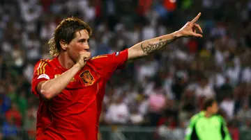 Fernando Torres celebra el gol ante Alemania