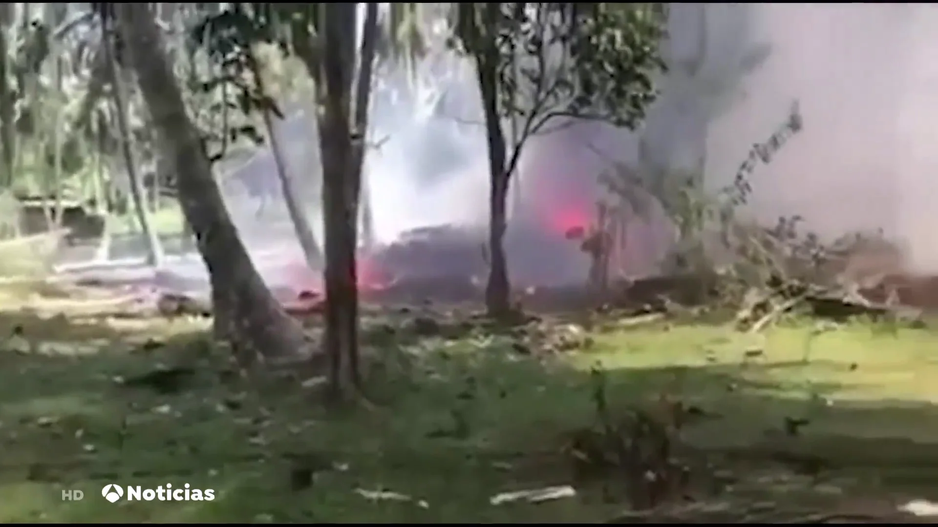 Al menos 17 muertos en el accidente de un avión militar en Filipinas Al menos 17 muertos en el accidente de un avión militar en Filipinas