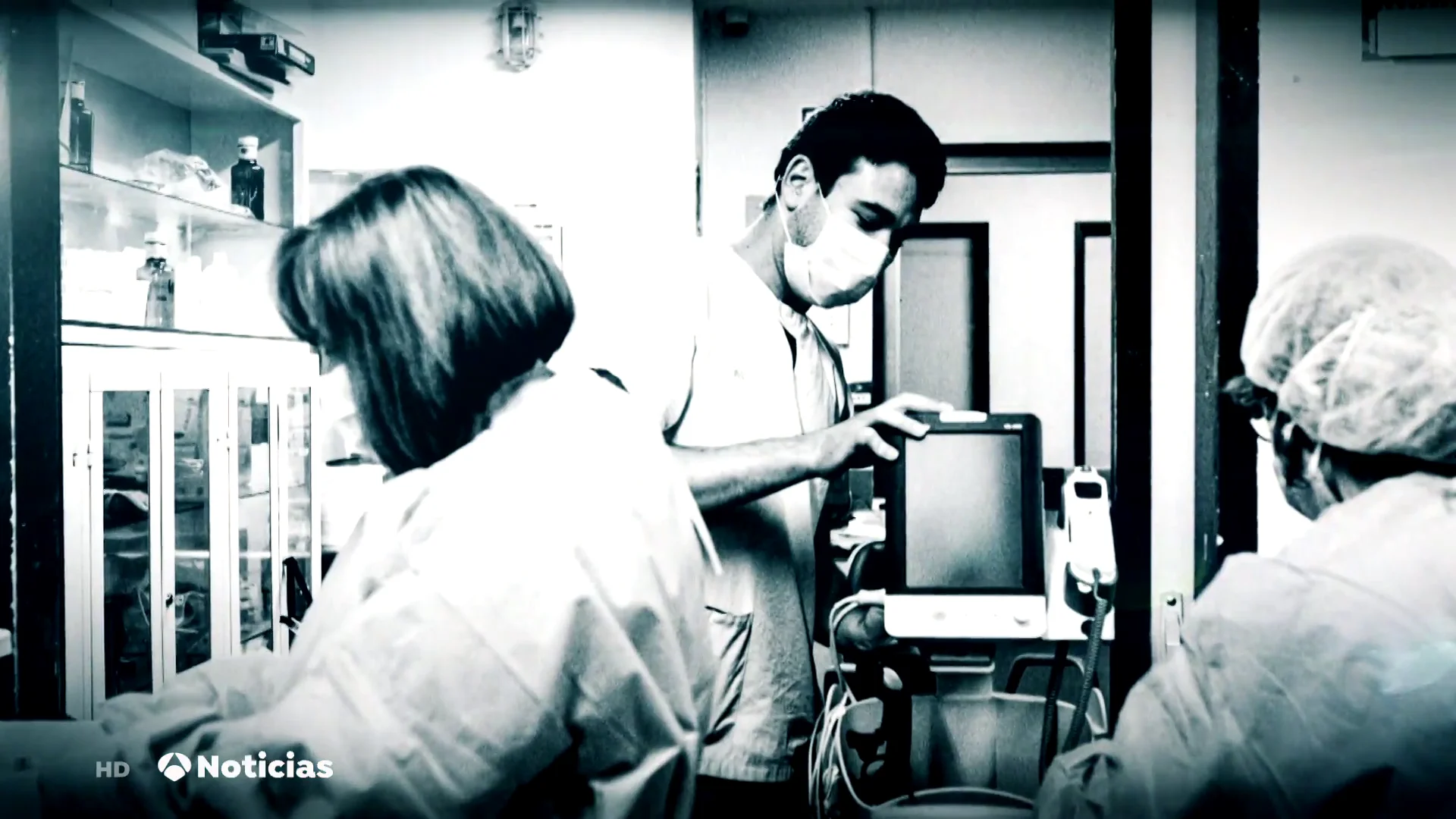 La fotógrafa Natalia García expone las instantáneas de la pandemia de coronavirus: "Era una guerra sanitaria" La fotógrafa Natalia García expone las instantáneas de la pandemia de coronavirus: "Era una guerra sanitaria"
