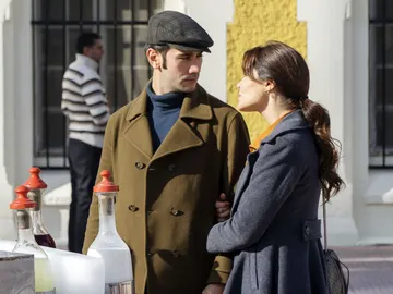 Yilmaz y Züleyha llegan a Adana con la esperanza de encontrar un futuro unidos Yilmaz y Züleyha llegan a Adana con la esperanza de encontrar un futuro unidos