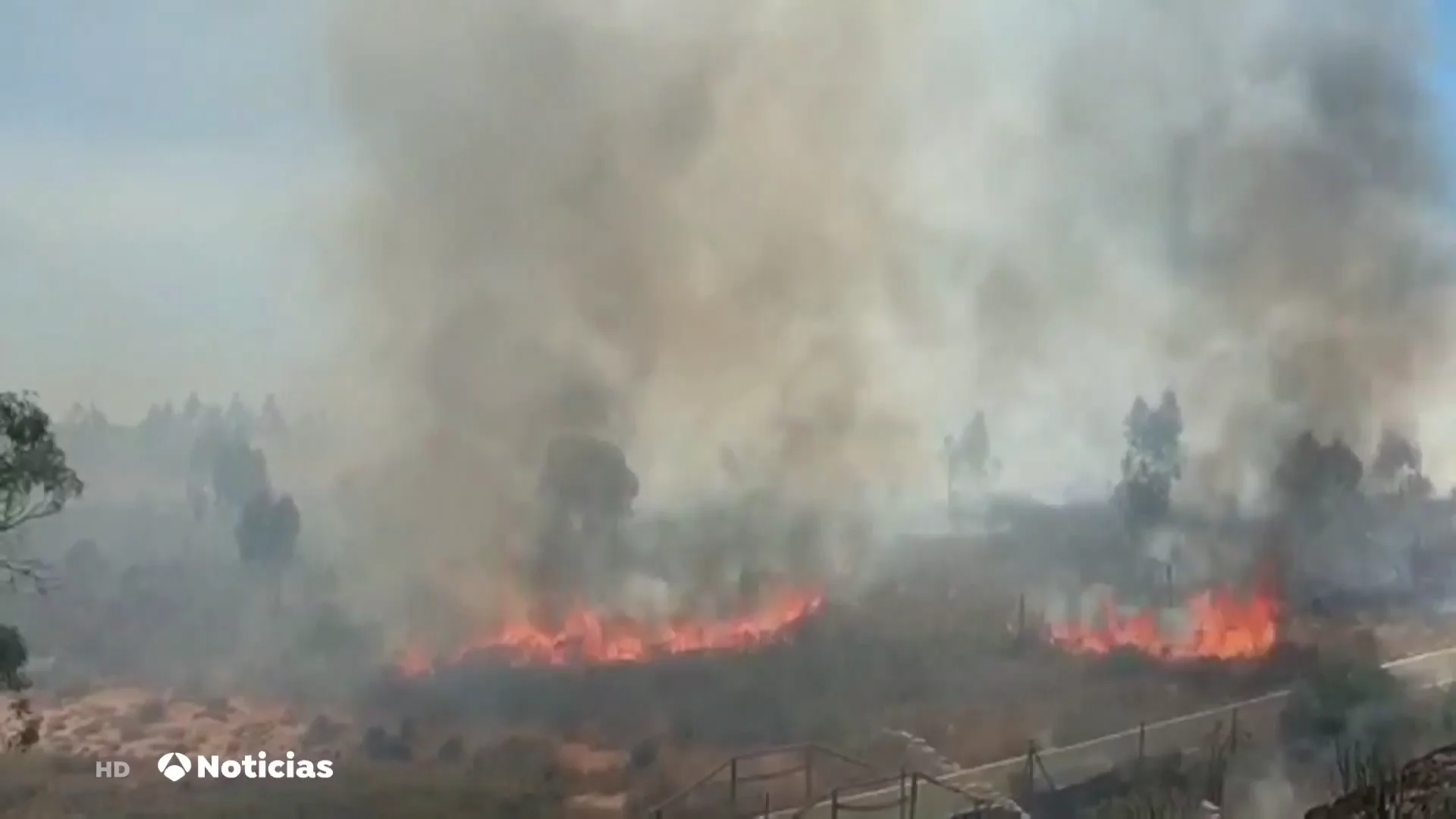 Declarado un grave incendio en Aljaraque, en Huelva Declarado un grave incendio en Aljaraque, en Huelva