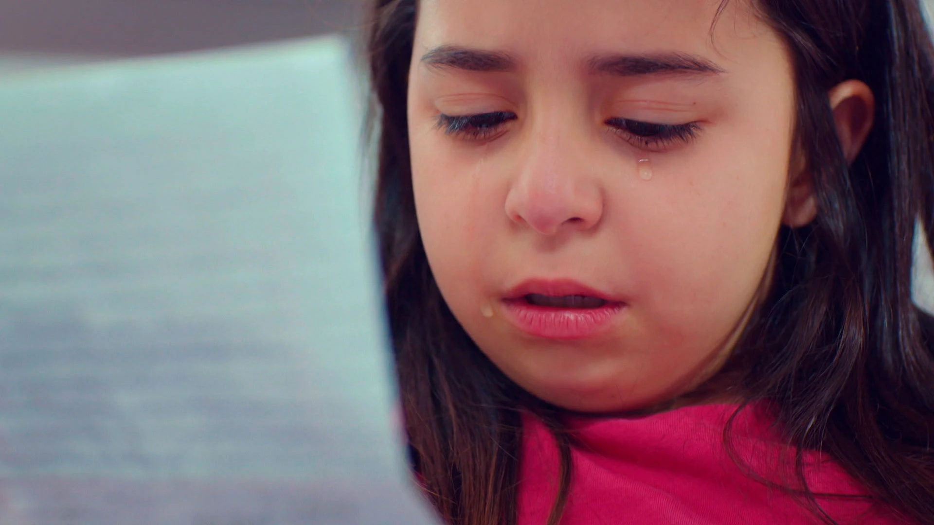 Öykü recibe el regalo más especial de Demir para lograr su perdón 'Mi hija'