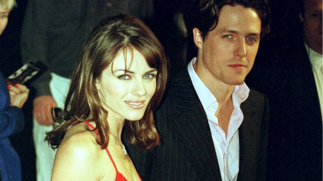 Hugh Grant y Elizabeth Hurley Hugh Grant y Elizabeth Hurley