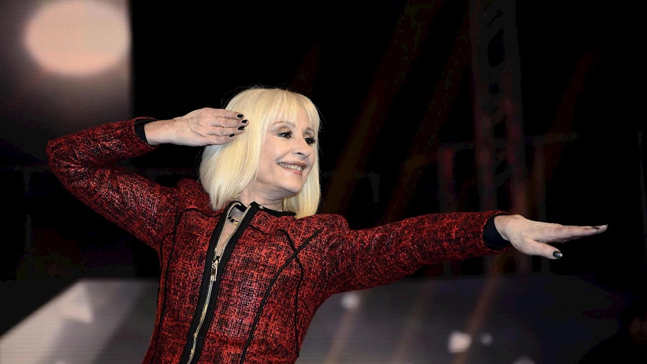 La cantante italiana Raffaella Carr&agrave;