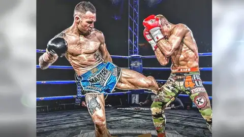 Juan Martos, el campeón del mundo de Kick boxing que sigue trabajando como soldador a sus 41 años Juan Martos, el campeón del mundo de Kick boxing que sigue trabajando como soldador a sus 41 años