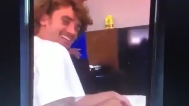Griezmann estalla tras las acusaciones de racismo: "Pido disculpas si ofendido a los japoneses" Griezmann estalla tras las acusaciones de racismo: "Pido disculpas si ofendido a los japoneses"