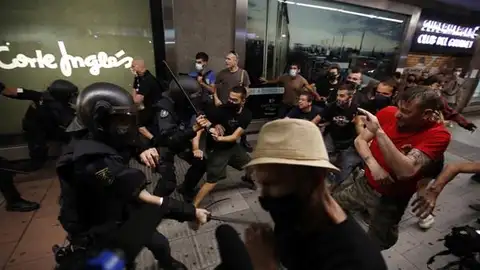 Cargas policiales tras la manifestación en protesta por la muerte de Samuel Cargas policiales tras la manifestación en protesta por la muerte de Samuel