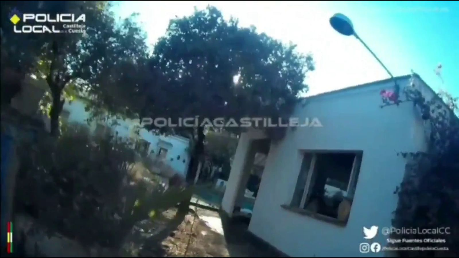 Cerca de 40 jóvenes sorprendidos por la policía tras okupar una casa en Castilleja de la Cuesta para hacer una fiesta