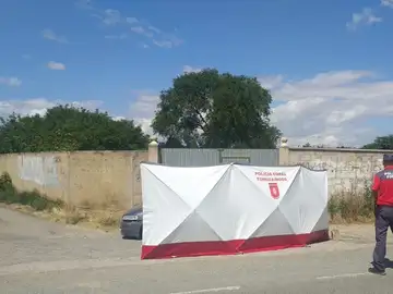 Asesinan a una mujer en Navarra delante de sus hijos y el presunto autor se da a la fuga Asesinan a una mujer en Navarra delante de sus hijos y el presunto autor se da a la fuga
