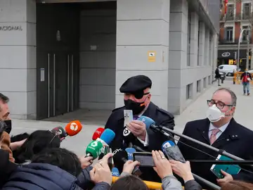 La Fiscalía Anticorrupción solicita a la Audiencia Nacional imputar a Iberdrola Renovables, Caixabank y Repsol por su presunta relación con el excomisario Villarejo La Fiscalía Anticorrupción solicita a la Audiencia Nacional imputar a Iberdrola Renovables, Caixabank y Repsol por su presunta relación con el excomisario Villarejo