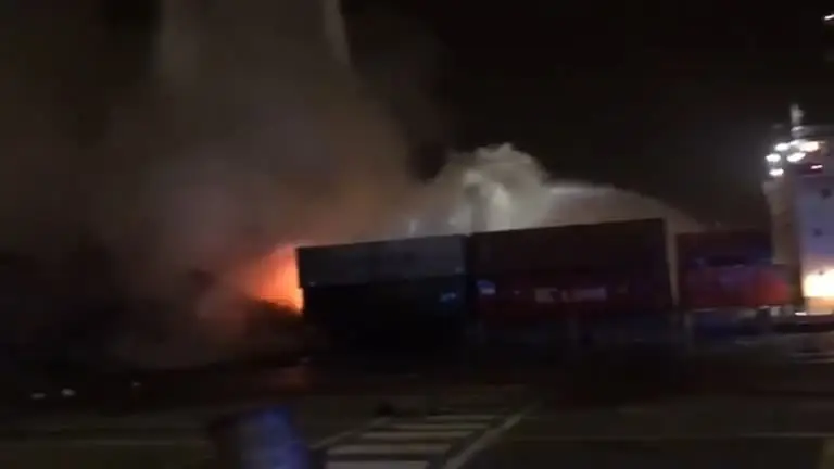 Se produce una fuerte explosi&oacute;n en el Puerto de Jebel Ali, en Dub&aacute;i