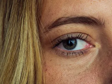 ¿Cansada de que se te debiliten las pestañas? ¿Cansada de que se te debiliten las pestañas?