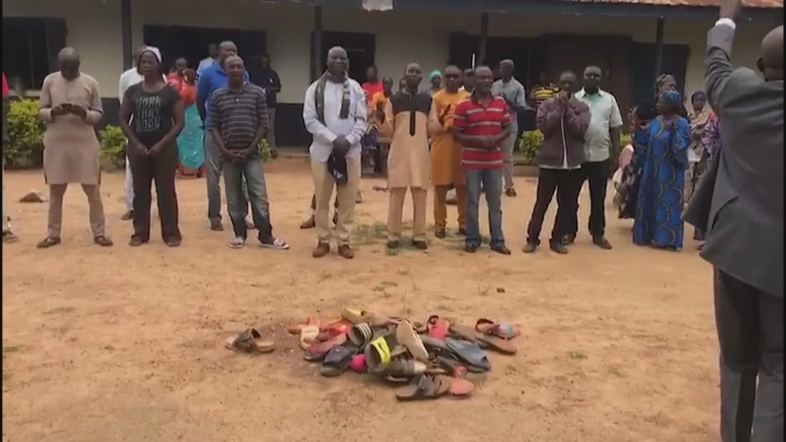 Secuestro 140 estudiantes en Nigeria Secuestro 140 estudiantes en Nigeria