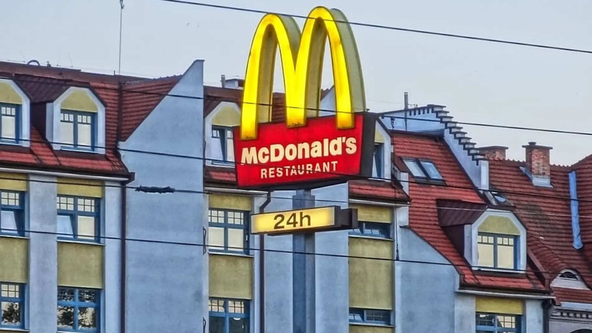 La historia detrás del vídeo viral de la dimisión de todos los empleados de un McDonald's en California La historia detrás del vídeo viral de la dimisión de todos los empleados de un McDonald's en California
