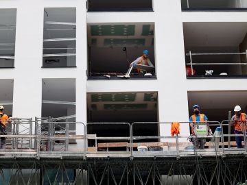 Un edificio de viviendas en construcción