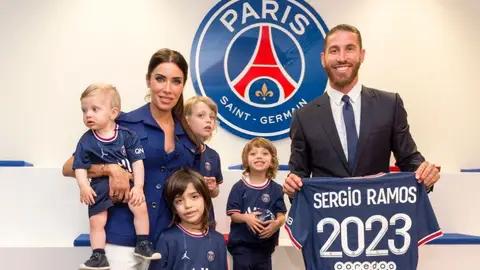 El mensaje de Pilar Rubio a Sergio Ramos tras su fichaje por el PSG: "El avión será mi nuevo mejor amigo" El mensaje de Pilar Rubio a Sergio Ramos tras su fichaje por el PSG: "El avión será mi nuevo mejor amigo"