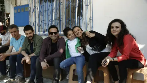 Los actores de 'Mi hija' tras las cámaras Los actores de 'Mi hija' tras las cámaras