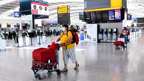 Terminal de llegadas del aeropuerto londinense de Heathrow Terminal de llegadas del aeropuerto londinense de Heathrow