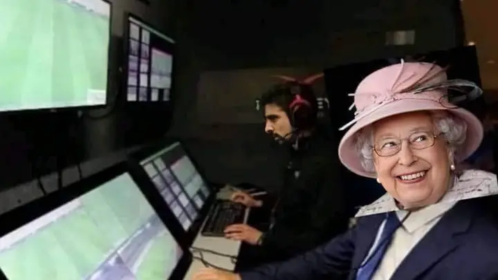 Los mejores memes del pol&eacute;mico penalti a Sterling que decidi&oacute; el pase de Inglaterra a la final de la Eurocopa