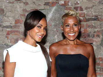 Jada Pinkett Smith y su madre Adrienne Banfield-Norris Jada Pinkett Smith y su madre Adrienne Banfield-Norris