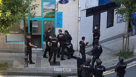 Momento de la detención del presunto asesino en San Sebastián Momento de la detención del presunto asesino en San Sebastián