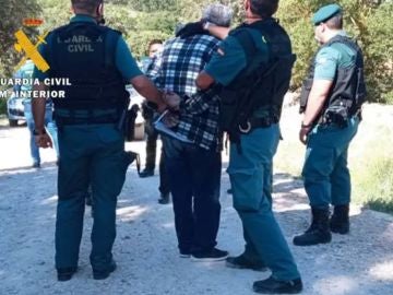 La Guardia Civil detiene a la pareja de la mujer desaparecida.