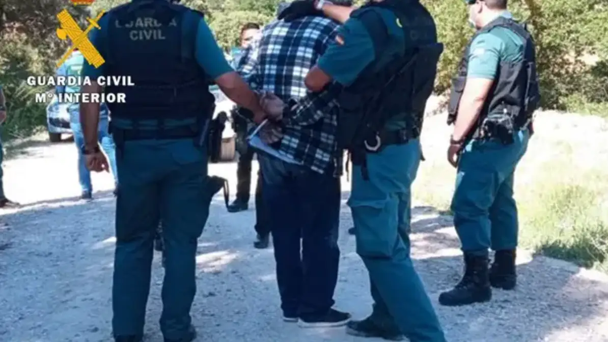 La Guardia Civil detiene a la pareja de la mujer desaparecida.