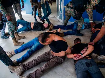 Detenidos en la embajada de Taiwán once sospechosos del crimen del presidente de Haití Detenidos en la embajada de Taiwán once sospechosos del crimen del presidente de Haití