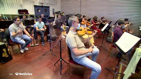 La orquesta del Teatro Real, pionera en retomar la actividad: "La situación ha sido catastrófica para algunos" La orquesta del Teatro Real, pionera en retomar la actividad: "La situación ha sido catastrófica para algunos"