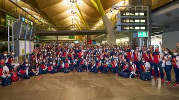 El equipo olímpico español ya está en Tokio tras retrasarse el vuelo por el elevado peso del equipaje y las altas temperaturas El equipo olímpico español ya está en Tokio tras retrasarse el vuelo por el elevado peso del equipaje y las altas temperaturas