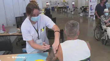 Canarias estudia prohibir el acceso a lugares de uso público a quienes no tengan certificado de vacunación Canarias estudia prohibir el acceso a lugares de uso público a quienes no tengan certificado de vacunación