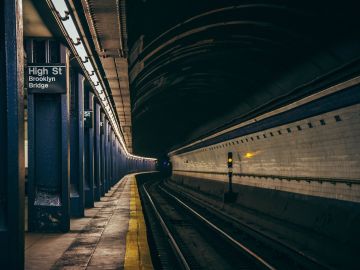 El joven atropellado por un tren quería "reencontrarse con su madre" asesinada