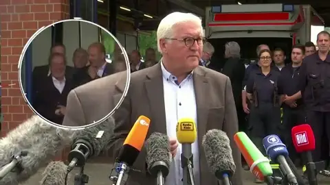 El sucesor de Angela Merkel, Armin Laschet, pide perdón por reírse en medio de una comparecencia del presidente alemán El sucesor de Angela Merkel, Armin Laschet, pide perdón por reírse en medio de una comparecencia del presidente alemán