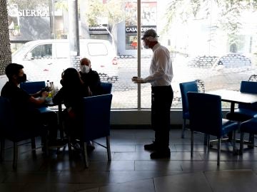 Desalojado un restaurante en Alicante con 6 trabajadores positivos en coronavirus