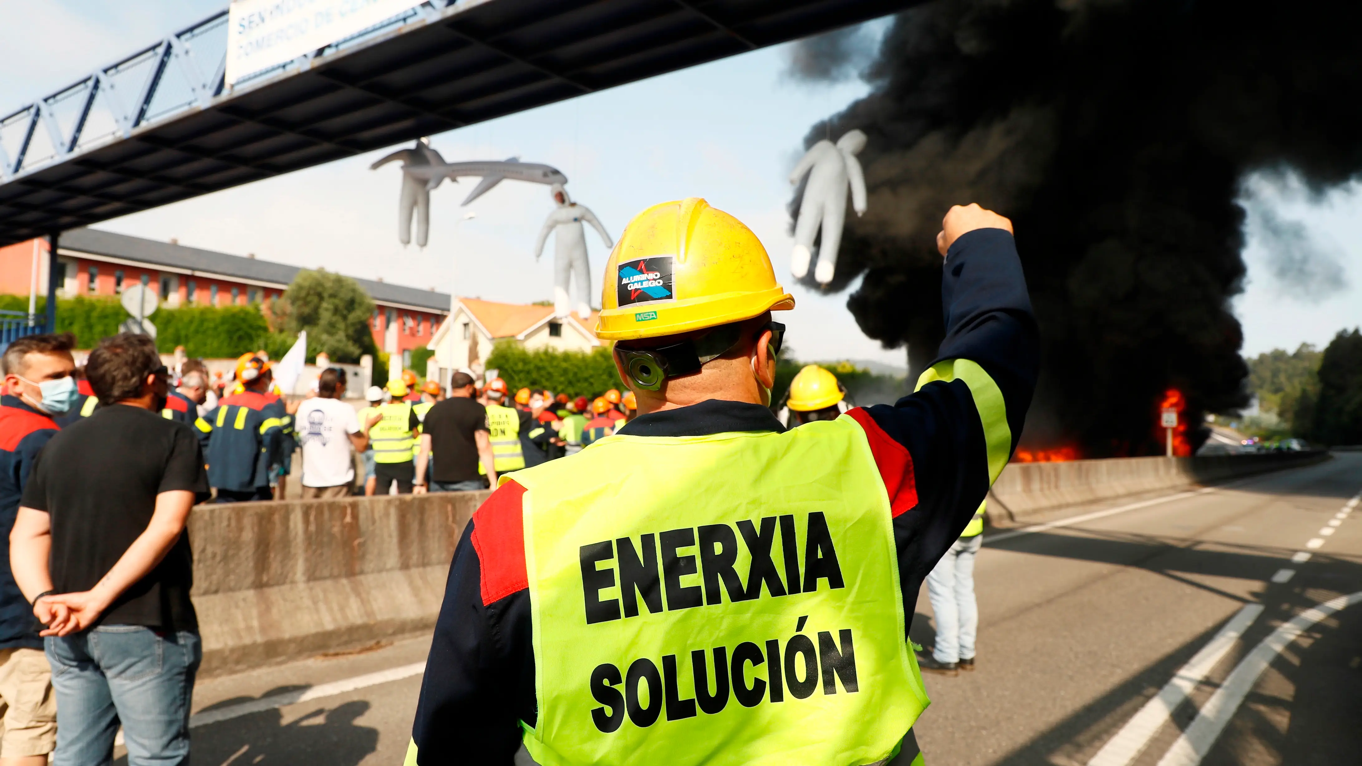 Trabajadores del complejo industrial de Alcoa en San Cibrao (Lugo) se manifiestan Trabajadores del complejo industrial de Alcoa en San Cibrao (Lugo) se manifiestan