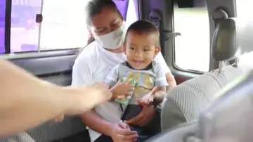 Menor de 2 años regresa con su familia en Honduras Menor de 2 años regresa con su familia en Honduras