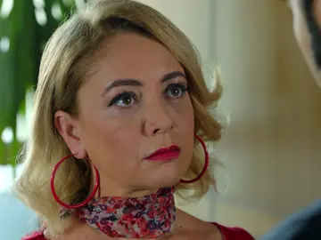 Demir a Sermin: “Véndeme tu mansión y pagarás tu deuda” Demir a Sermin: “Véndeme tu mansión y pagarás tu deuda”