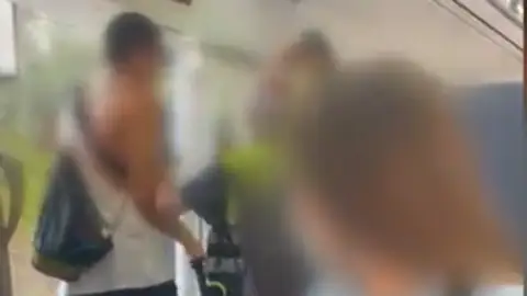 Agresión en tren Barcelona Agresión en tren Barcelona