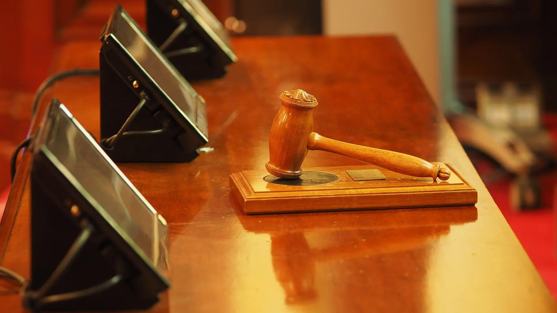 Conde-Pumpido pide disculpas por expresiones "desafortunadas" en el borrador de su voto sobre el estado de alarma Conde-Pumpido pide disculpas por expresiones "desafortunadas" en el borrador de su voto sobre el estado de alarma