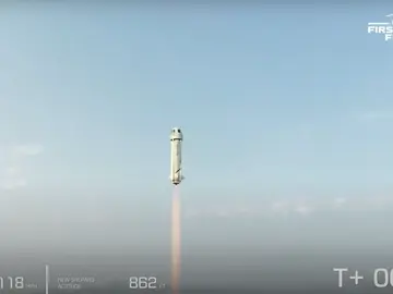 Jeff Bezos hace historia y logra su objetivo de viajar al espacio Jeff Bezos hace historia y logra su objetivo de viajar al espacio