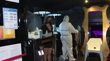 Tests rápidos a la entrada de las discotecas en Galicia para garantizar la seguridad frente al coronavirus Tests rápidos a la entrada de las discotecas en Galicia para garantizar la seguridad frente al coronavirus