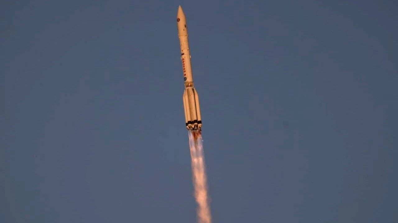 Un cohete ruso Espacio