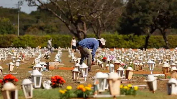 Imagen de archivo de un cementerio en Brasil Imagen de archivo de un cementerio en Brasil