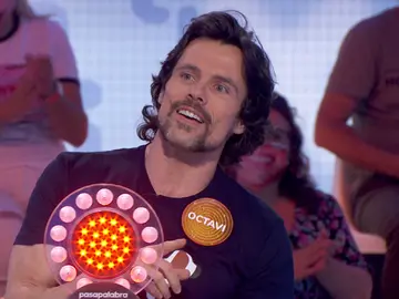 Octavi Pujades acierta a la primera el ‘himno’ anunciado por Roberto Leal en ‘La Pista’ Octavi Pujades acierta a la primera el ‘himno’ anunciado por Roberto Leal en ‘La Pista’